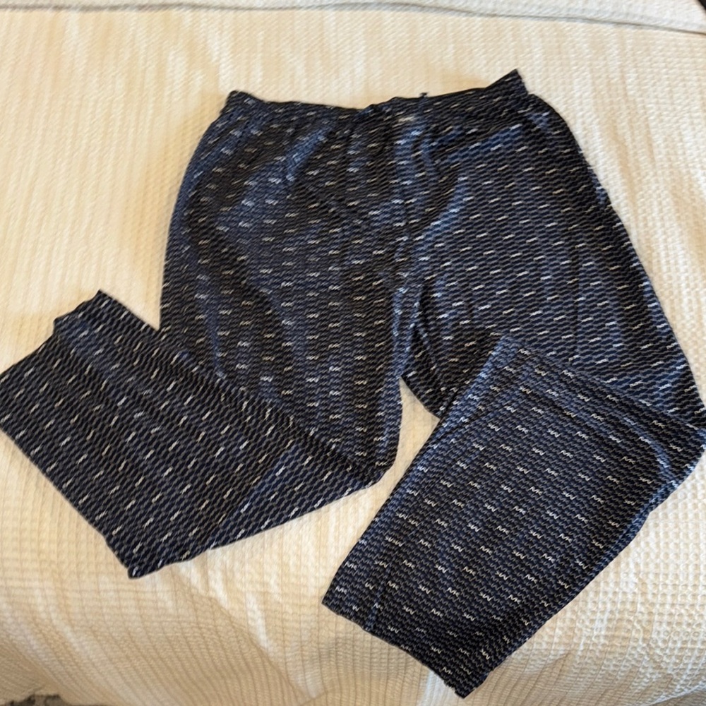 Michael Kors Men's Navy and White Patterned Pajamas